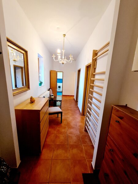 Cismigiu Berthelot 1 camera in ap. de 2 cam in vila, et 1/2, pt 1 studenta.